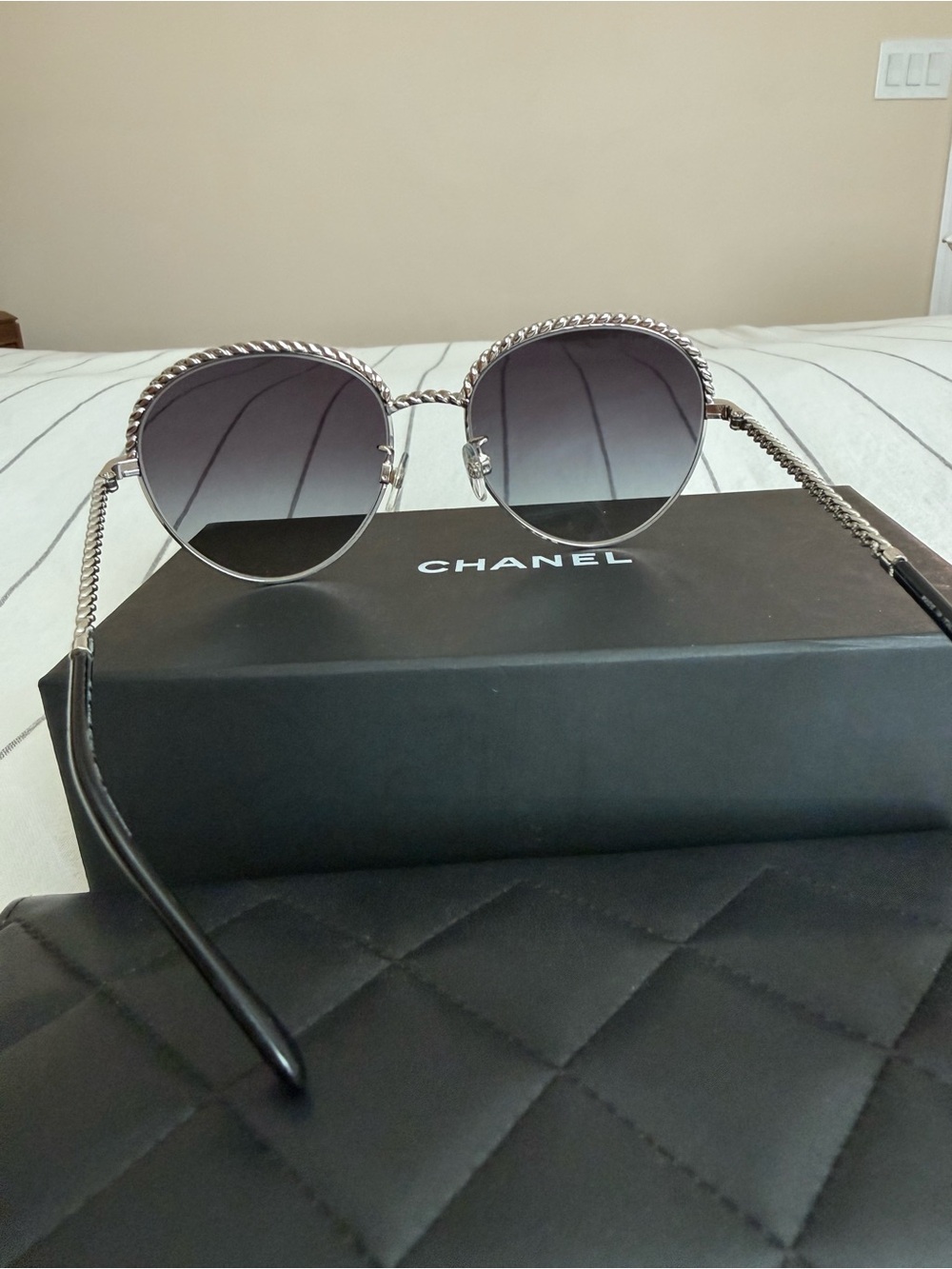 CHANEL silver metal frame/ grey Lenses Sunglasses full set - Picture 3 of 10